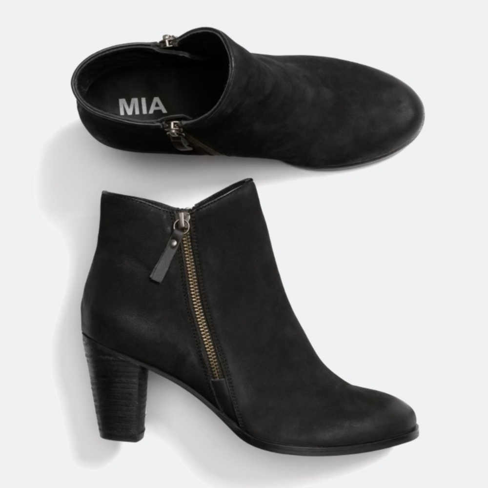 MIA Women's Black Ankle Boots - Size 11